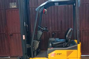 Muletti elettrici e diesel triplex varie portate