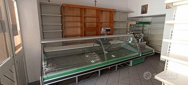 Vendita attrezzatura negozio alimentari