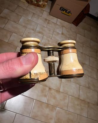 Binocolo da teatro francese (fine 1800)