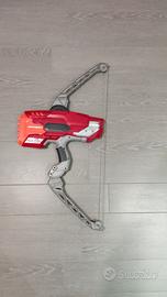 Nerf Mega Thunderbow e Nerf Elite Strongarm