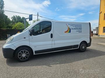 Opel vivaro passo lungo