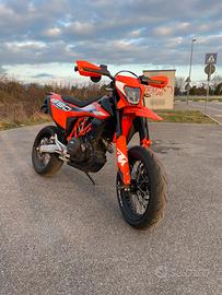 KTM smc r