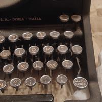 machina da scrivere Olivetti 