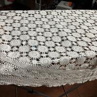 Tovaglia rotonda all uncinetto