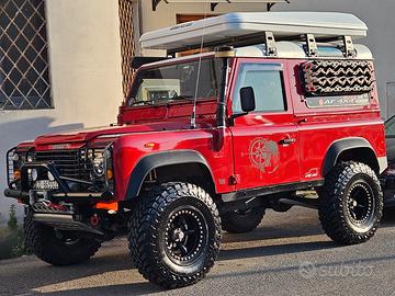 land rover defender 