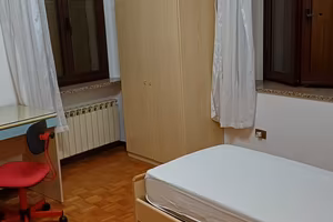 Camera singola per studentesse universitarie