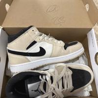 Jordan 1 mid barely orange