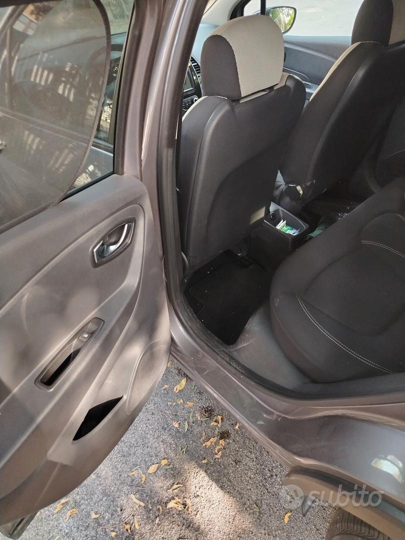 Renault Captur 2019 photo 2