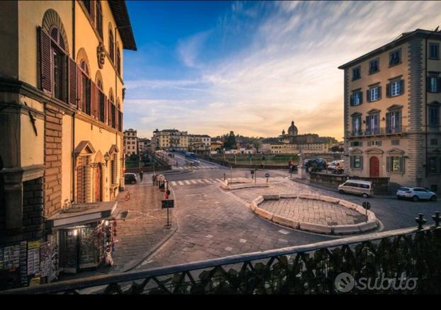 FIRENZE CENTRO Bilocale sull'Arno