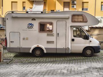 Camper mansardato Knaus Sport Traveller 605 DKG