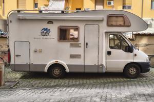 Camper mansardato Knaus Sport Traveller 605 DKG