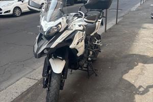 Benelli trk 502x