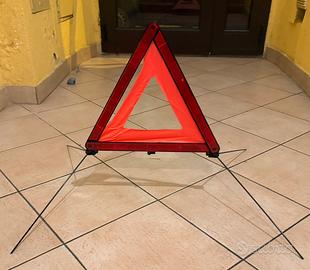 Triangolo emergenza nuovo antiribaltamento