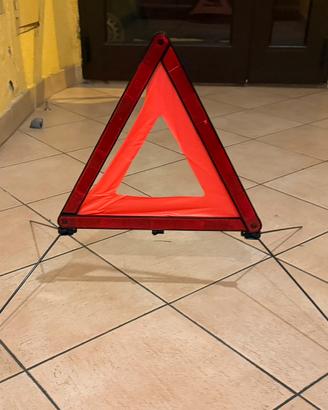 Triangolo emergenza nuovo antiribaltamento