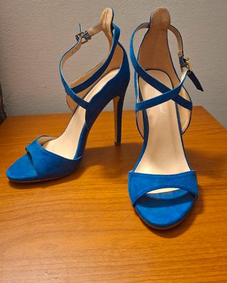 Sandali blu elettrico con tacco a spillo