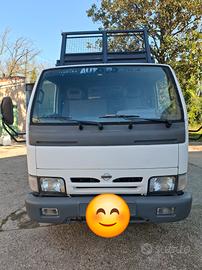 Nissan Cabstar ribaltabile Pat B