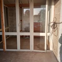 2capannoni adiacenti