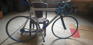 bicicletta da corsa Colnago 