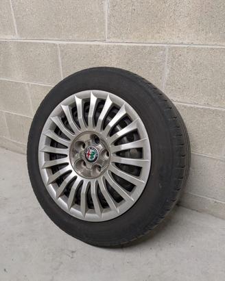 Gomme 205/55 R16 + cerchi in ferro e copricerchi
