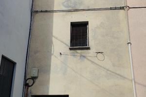 Piccola porzione di fabbricato cielo-terra