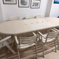 Tavolo da esterno con 8 sedie