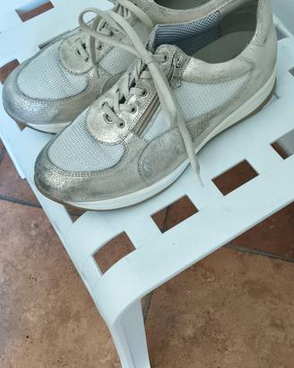 scarpe donna colore oro in pelle