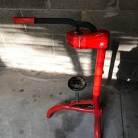 Tappatrice per tappi sughero