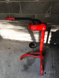 Tappatrice per tappi sughero