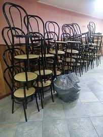 tavolini bar e sedie bistrot