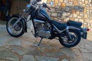 Suzuki vl 250 intruder