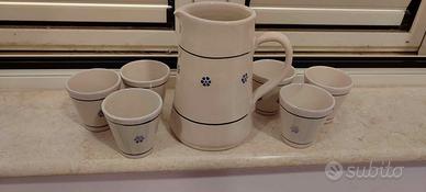 Brocca con bicchieri