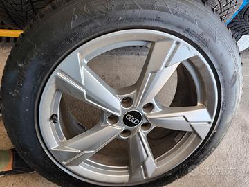 cerchi in lega originali Audi  con gomme inver 