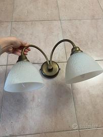 Applique da parete in ottone e vetro