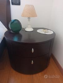 letto rete a doghe comodini cassettiera e specchio