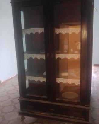 vetrinetta antica