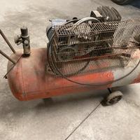Compressore 200 litri 380v non funzionate