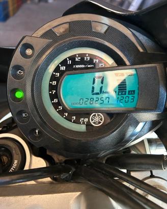 Moto YAMAHA FZ6 S1 2004