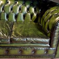 Divano Chesterfield Pelle Verde Vintage