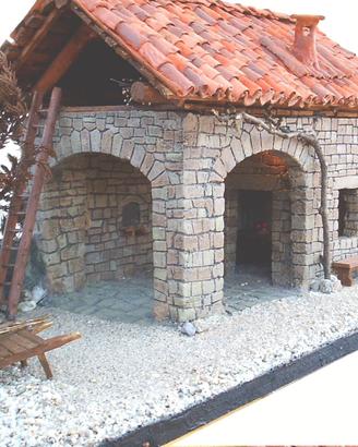 Modellino casa colonica con portico