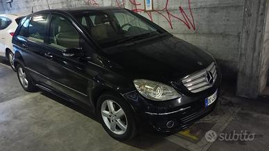 Automobile Mercedes