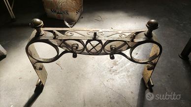 Alare accessorio per camino