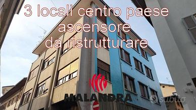 Attico / Mansarda di 85 m² con 3 locali a Oleggio