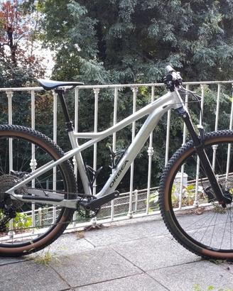 Orbea Laufey H10 2022 - Taglia M