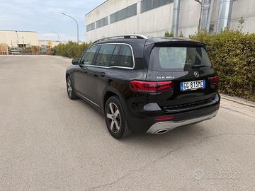 Mercedes GLB 180d