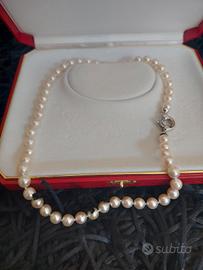 collana di perle coltivate e gancio oro bianco 
