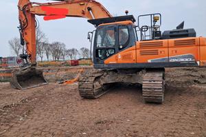DOOSAN DX 300 