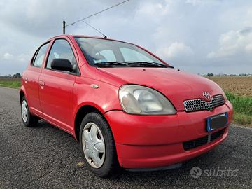 Toyota Yaris 1000 anno 2003