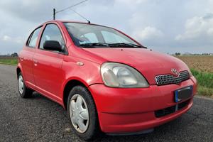 Toyota Yaris 1000 anno 2003