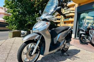 HONDA SH 300 i TUTTO INCLUSO ANCHE PASSAGGIO! MI
