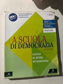 Libro a scuola di democrazia isbn  978-88-00-35469
